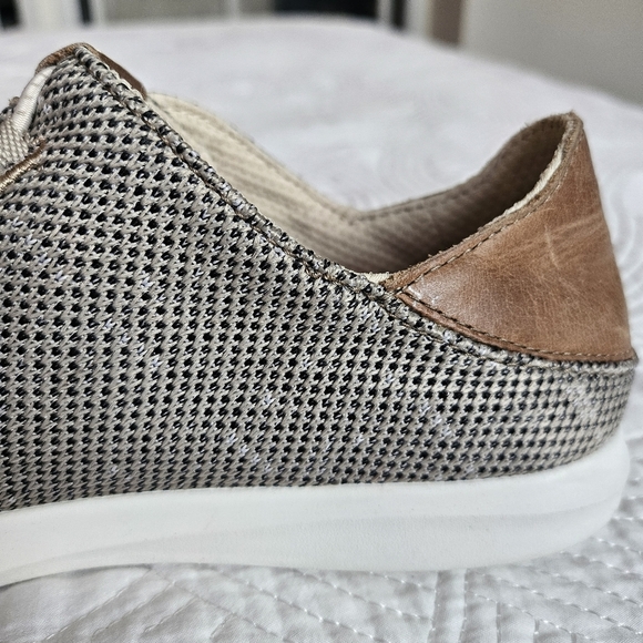 EUC Olukai Womens Hale'iwa Li Ha'a Women Size 7.5 Brown Grey Slipon - Picture 4 of 16